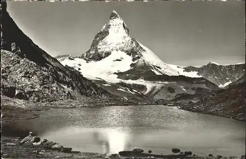 AK / Ansichtskarte Zermatt VS Riffelsee Matterhorn Kat. Zermatt