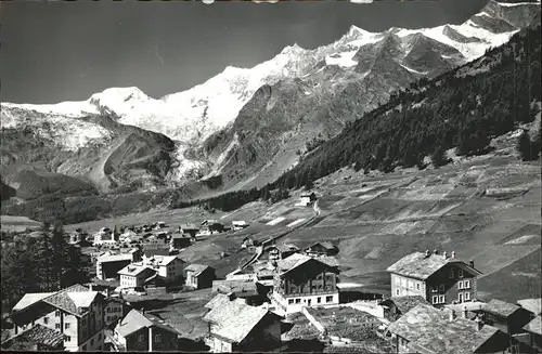 AK / Ansichtskarte Saas Fee Panorama mit Fee Gletscher Alphubel Taeschhorn Dom Lenzspitze und Ulrichshorn Kat. Saas Fee
