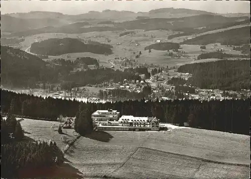 AK / Ansichtskarte Saig Schwarzwald Kurhotel Saigerhoeh mit Titisee Fliegeraufnahme