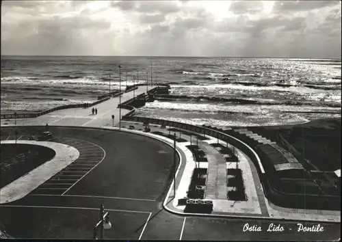 Ostia Lido Ostia Lido Pontile x / Italien /Italien