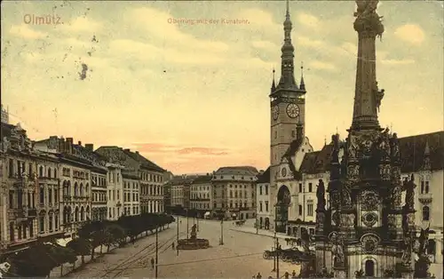 AK / Ansichtskarte Olmuetz Olomouc Oberring mit der Kunstuhr Kirche / Olomouc /