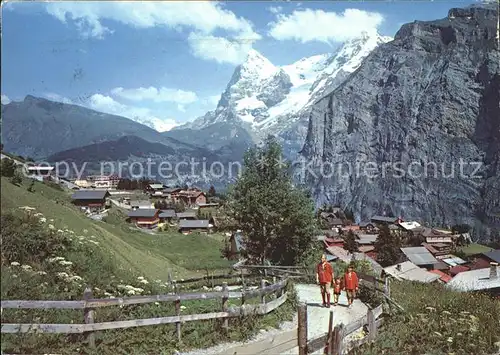 AK / Ansichtskarte Muerren BE mit Eiger und M?nch Wanderer / Muerren /Bz. Interlaken