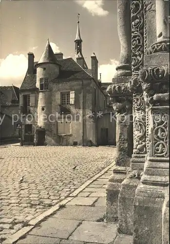 AK / Ansichtskarte Avallon Place S Lazare Maison des Sires de Domecy Kat. Avallon