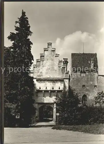 AK / Ansichtskarte Isartal Burg Gruenwald Burghof Kat. Pullach i.Isartal
