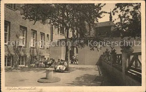 AK / Ansichtskarte Lippstadt Katholisches Lyzeum Hof der Frauenschule Pensionat Kat. Lippstadt