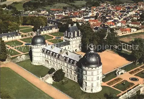 AK / Ansichtskarte Valencay Chateau Donjon vue aerienne Collection Les merveilles du Val de Loire Kat. Valencay