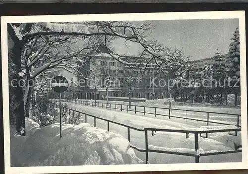 AK / Ansichtskarte Oberschlema Erzgebirge Kurhotel im Winter Radiumbad Kat. Bad Schlema