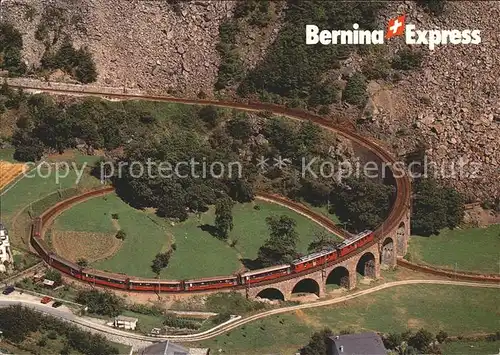 AK / Ansichtskarte Rhaetische Bahn Bernina Express Kehrviadukt Brusio Kat. Eisenbahn