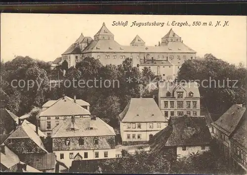 AK / Ansichtskarte Augustusburg Ortspartie mit Schloss Kat. Augustusburg