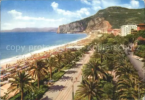 AK / Ansichtskarte Finale Ligure Spiaggia Viale delle palme Strand Kueste / Italien /Italien