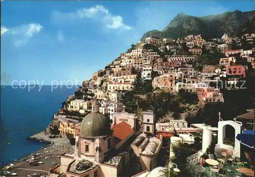 AK / Ansichtskarte Positano Salerno Ortsansicht mit Kirche Kat. Salerno