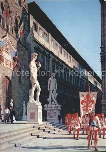 AK / Ansichtskarte Firenze Toscana I Valletti del Comune con Gonfalone della Citta entrano in Piazza della Signoria Kat. Firenze
