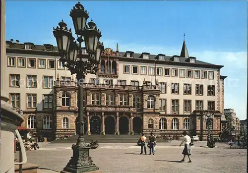 AK / Ansichtskarte Wiesbaden Rathaus am Schlossplatz Kat. Wiesbaden