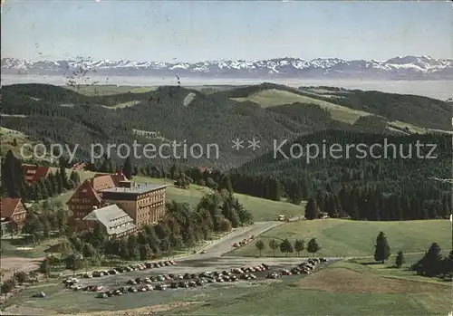 AK / Ansichtskarte Feldberg Schwarzwald mit Hotel Feldberger Hof und Schweizer Alpen Kat. Feldberg (Schwarzwald)