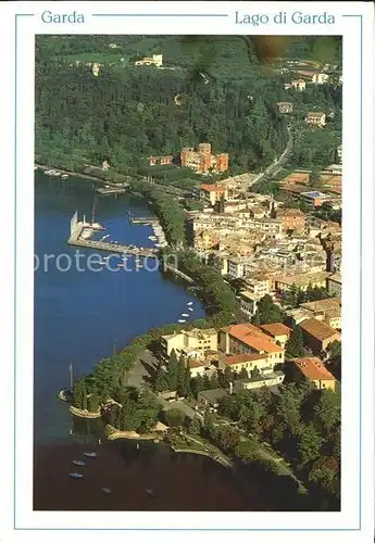 AK / Ansichtskarte Garda Hafen Gardasee Fliegeraufnahme Kat. Lago di Garda 