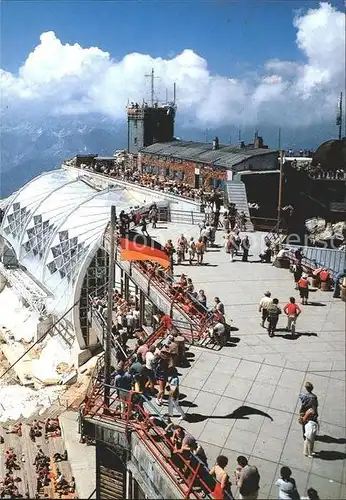 AK / Ansichtskarte Zugspitze Muenchnerhaus mit Wetterwarte Aussichtsterrasse Bayr Zugspitzbahn Kat. Garmisch Partenkirchen