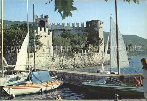 AK / Ansichtskarte Gardasee Lago di Garda Torre del Benaco Burg Kat. Italien
