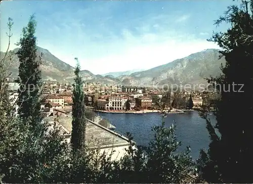 AK / Ansichtskarte Riva del Garda Panorama Gardasee Kat. 