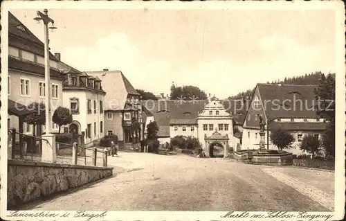 AK / Ansichtskarte Lauenstein Erzgebirge Markt Schlosseingang Torbogen Brunnen Kat. Geising