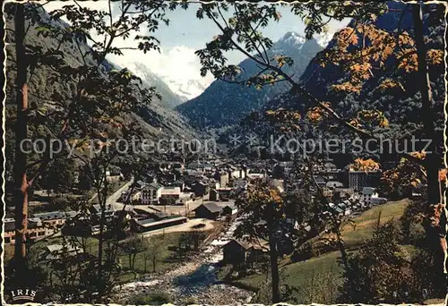 AK / Ansichtskarte Cauterets Vue generale de la station au printemps Kat. Cauterets