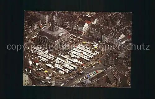 AK / Ansichtskarte Maastricht Markt met stadhuis Rathaus Fliegeraufnahme Kat. Maastricht