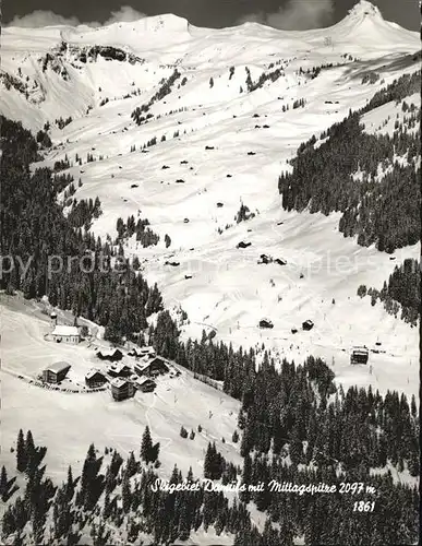 AK / Ansichtskarte Damuels Vorarlberg Skigebiet mit Mittagsspitze Wintersportplatz Alpen Fliegeraufnahme Kat. Damuels