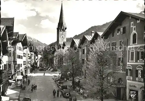 AK / Ansichtskarte Kitzbuehel Tirol Innenstadt Luftkurort Kirche Casino Kat. Kitzbuehel