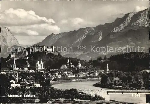 AK / Ansichtskarte Salzburg Oesterreich Partie an der Salzach Festung Hohensalzburg Karawanken Kat. Salzburg