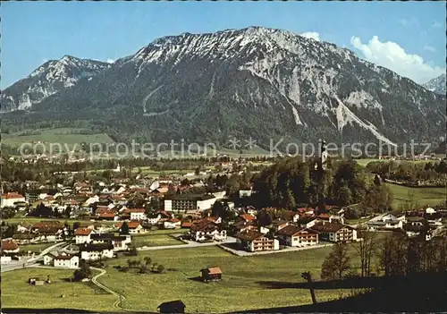 AK / Ansichtskarte Ruhpolding Gesamtansicht mit Rauschberg Chiemgauer Alpen Kat. Ruhpolding