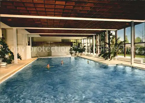 AK / Ansichtskarte Badenweiler Hallenschwimmbad Hotel Roemerbad Thermalkurort Schwarzwald Kat. Badenweiler