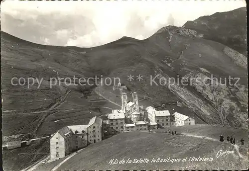 AK / Ansichtskarte La Salette Fallavaux ND de la Salette la Basilique et l Hotellerie Fliegeraufnahme Kat. La Salette Fallavaux