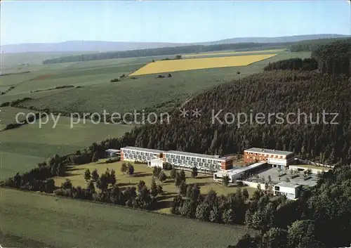 AK / Ansichtskarte Bad Muender Schule der Industriegewerkschaft Chemie Papier Keramik Fliegeraufnahme Kat. Bad Muender am Deister