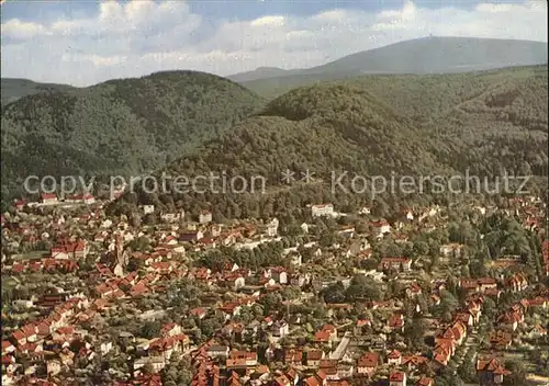 AK / Ansichtskarte Bad Harzburg mit Burgberg und Brocken Fliegeraufnahme Kat. Bad Harzburg