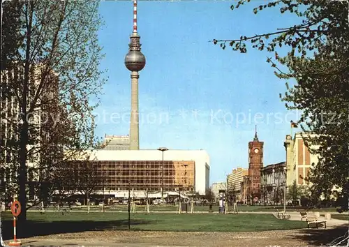 AK / Ansichtskarte Berlin Palast der Republik mit Fernsehturm Hauptstadt der DDR Kat. Berlin