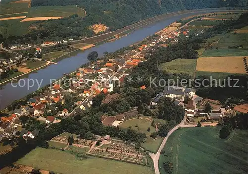 AK / Ansichtskarte Herstelle Weser Kloster Abtei vom Hl Kreuz Fliegeraufnahme Kat. Beverungen