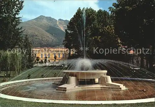 AK / Ansichtskarte Carrara Giardino pubblico Park Springbrunnen Kat. Italien
