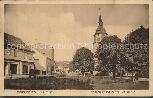 AK / Ansichtskarte Friedrichroda Herzog Ernst Platz mit Kirche Kat. Friedrichroda