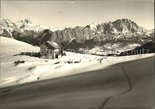 AK / Ansichtskarte Cortina d Ampezzo Rifugio Passo Giau Dolomiti Berghaus Dolomiten Kat. Cortina d Ampezzo