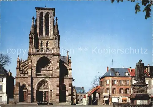 AK / Ansichtskarte Phalsbourg Eglise Catholique Place d Armes Monument Lobau Statue Kat. Phalsbourg