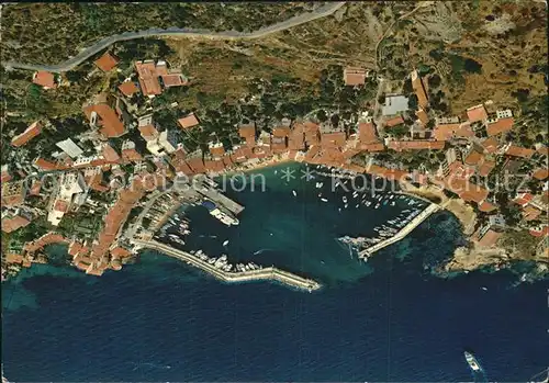 AK / Ansichtskarte Isola del Giglio Fliegeraufnahme mit Hafen Kat. Italien