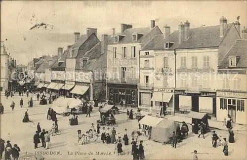 AK / Ansichtskarte Issoudun Indre La Place du Marche  Kat. Issoudun