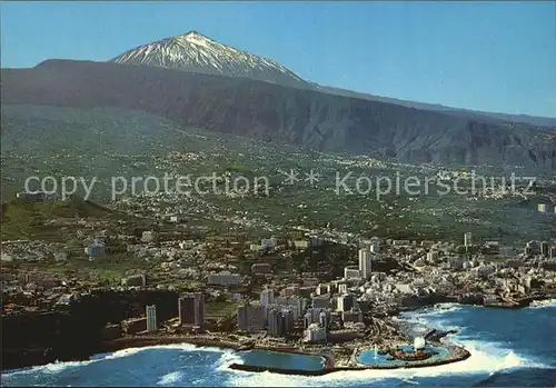 AK / Ansichtskarte Puerto de la Cruz Fliegeraufnahme mit Teide Kat. Puerto de la Cruz Tenerife