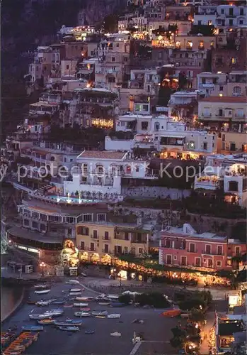 AK / Ansichtskarte Positano Salerno di notte Nachtaufnahme Kat. Salerno
