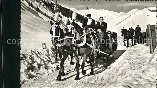 AK / Ansichtskarte Davos GR Pferdeschlitten Winterpanorama Kat. Davos