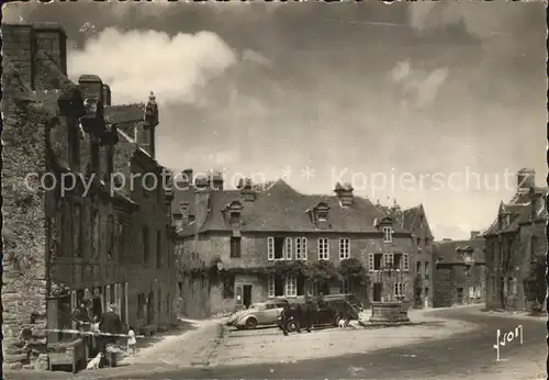 AK / Ansichtskarte Locronan Place Maisons de la Renaissance et vieux puits Kat. Locronan