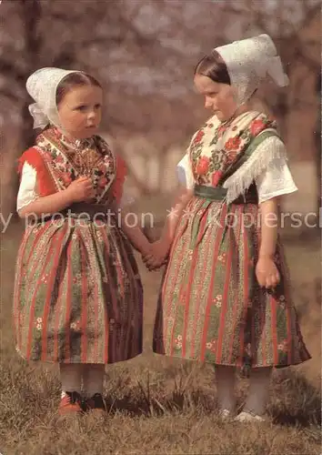 AK / Ansichtskarte Trachten Sorbische Kinder Hoyerswerda  Kat. Trachten