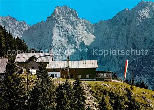 AK / Ansichtskarte Vorderkaiserfeldenhuette mit Wildem Kaiser Kaisergebirge Kat. Wildermieming