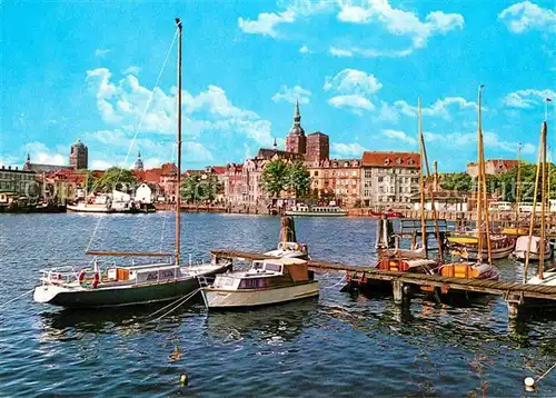 AK / Ansichtskarte Stralsund Mecklenburg Vorpommern Blick auf den Hafen und Stadt Kat. Stralsund