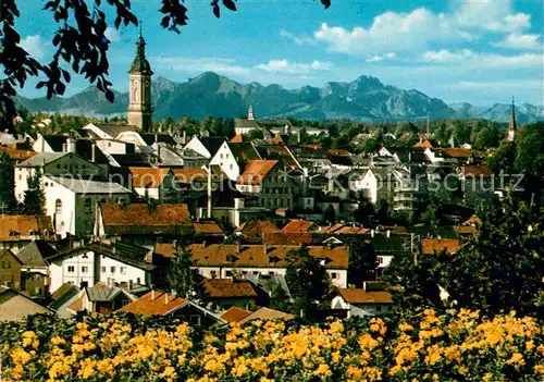 AK / Ansichtskarte Traunstein Oberbayern Ortsansicht mit Kirche Kampenwand Alpenpanorama Kat. Traunstein