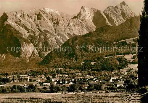 AK / Ansichtskarte Maienfeld mit Falknis und Gleckhoernern Raetikon Kat. Maienfeld